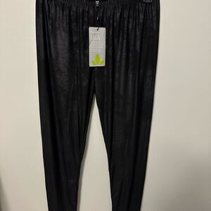 LBisse Brand NWT Black Shiny Leggings Large